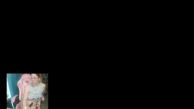 Snapshot of rubystrip chatting on November 6, 1:01 pm rubystrip online show from November 6, 1:01 pm