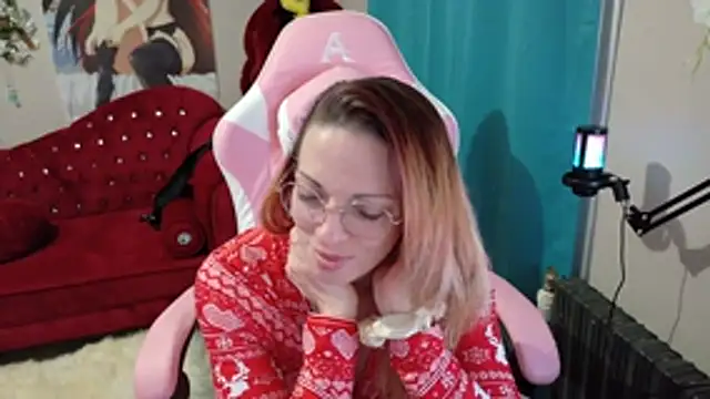 Snapshot of rubystrip chatting on December 16, 8:58 pm rubystrip online show from December 16, 8:58 pm