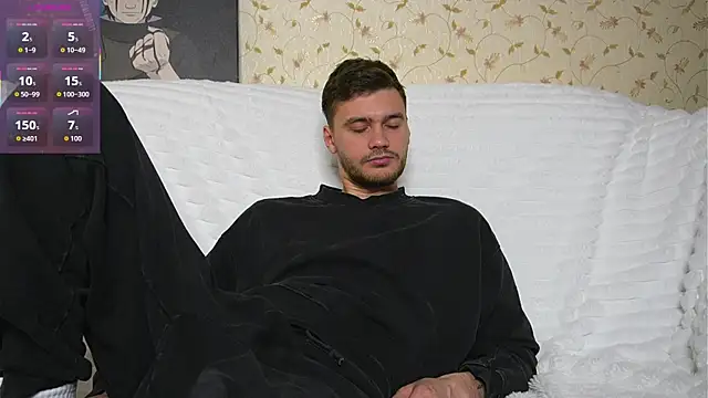 Snapshot of johnstoneisland chatting on April 6, 5:52 am johnstoneisland online show from April 6, 5:52 am