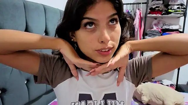 Snapshot of nina_sky chatting on November 5, 1:38 am nina sky online show from November 5, 1:38 am