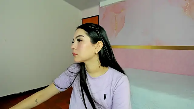 Snapshot of milk_candy18 chatting on September 19, 1:01 pm milk candy18 online show from September 19, 1:01 pm