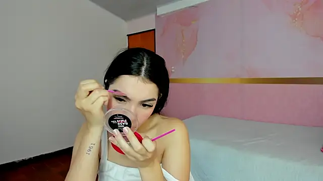 Snapshot of milk_candy18 chatting on September 23, 12:30 pm milk candy18 online show from September 23, 12:30 pm