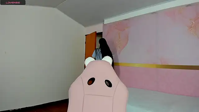 Snapshot of milk_candy18 chatting on September 30, 12:43 pm milk candy18 online show from September 30, 12:43 pm
