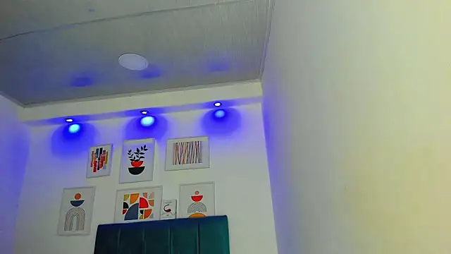 milk candy18 online show from December 14, 10:31 am