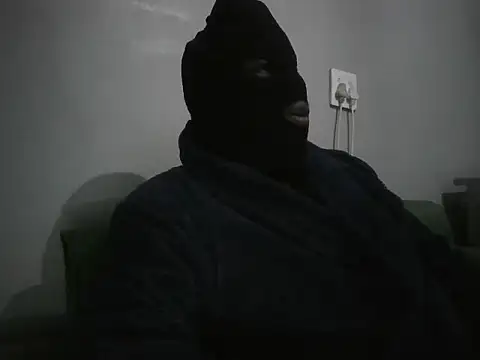 YoursManXXX online show from November 13, 8:30 pm