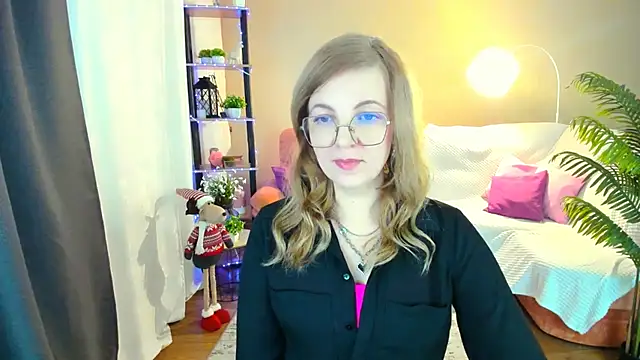 YourUniverser online show from November 23, 9:20 am