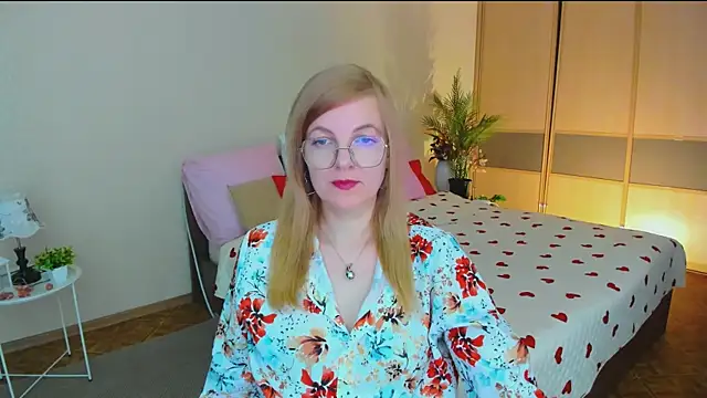 YourUniverser online show from July 16, 10:10 am