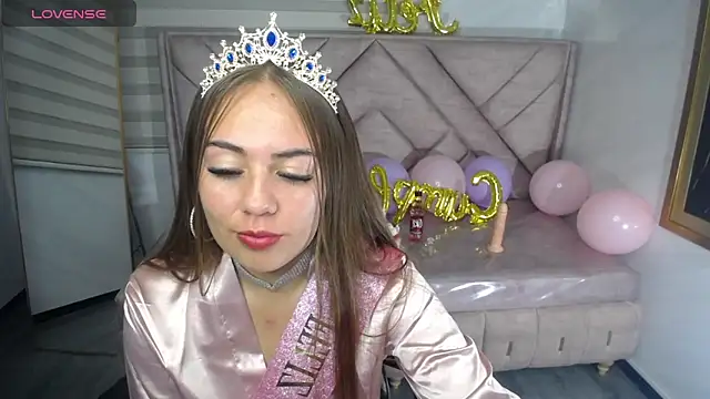 Snapshot of Luna_Star_v chatting on September 16, 3:40 am Luna Star v online show from September 16, 3:40 am