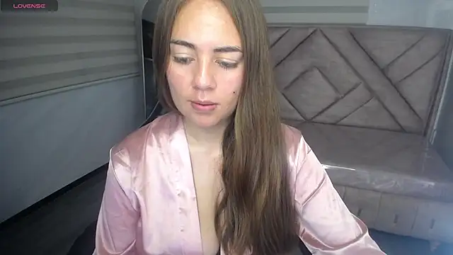 Snapshot of Luna_Star_v chatting on October 4, 3:15 am Luna Star v online show from October 4, 3:15 am