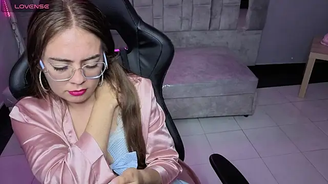 Luna Star v online show from November 16, 8:42 am