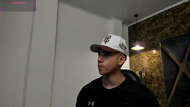 Draven Marceaux online show from April 14, 11:38 am