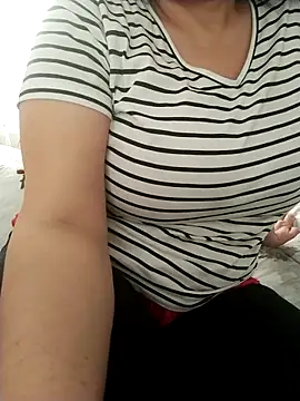 Snapshot of zerdaliii chatting on February 2, 8:46 am zerdaliii online show from February 2, 8:46 am