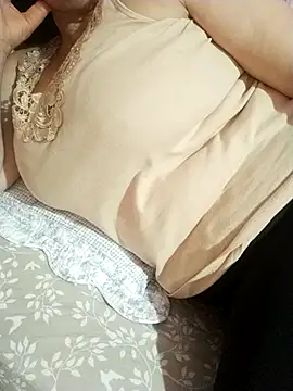 Snapshot of zerdaliii chatting on April 12, 8:14 pm zerdaliii online show from April 12, 8:14 pm