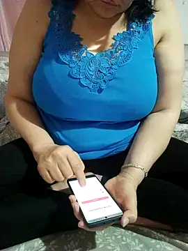 Snapshot of zerdaliii chatting on April 14, 5:52 pm zerdaliii online show from April 14, 5:52 pm