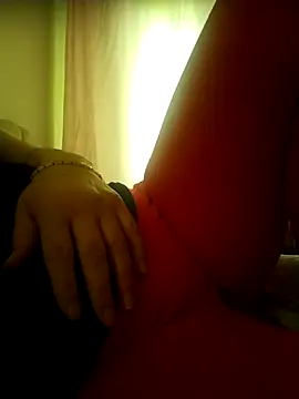 Snapshot of zerdaliii chatting on April 22, 3:31 am zerdaliii online show from April 22, 3:31 am