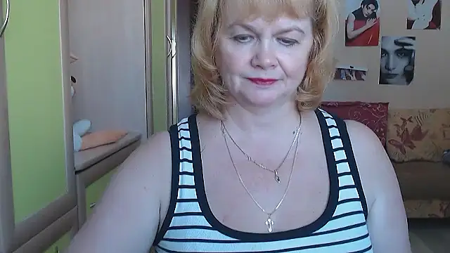 LilyHotlens online show from October 1, 8:20 am