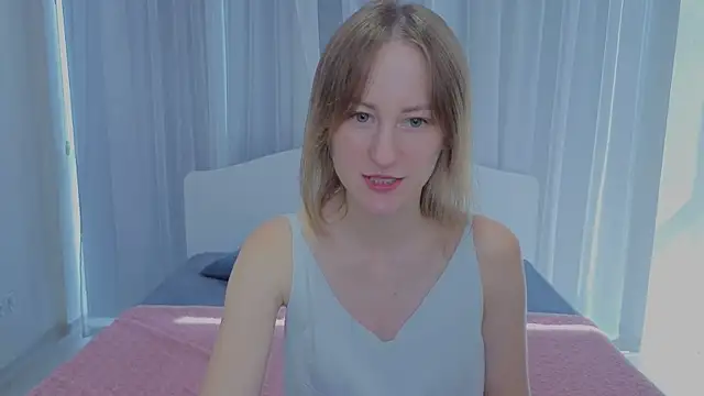 LuluChiiii online show from September 18, 10:06 am