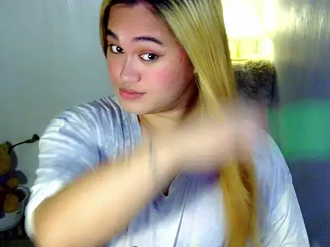 Snapshot of Annierose_ts chatting on April 4, 1:26 am Annierose ts online show from April 4, 1:26 am
