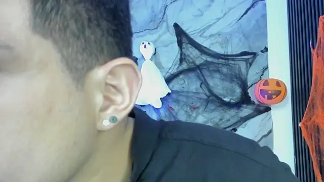 William Steel  online show from October 19, 4:24 am