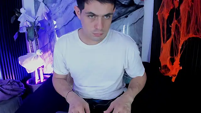 William Steel  online show from October 25, 4:53 am