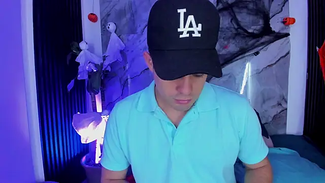 William Steel  online show from October 28, 3:32 am