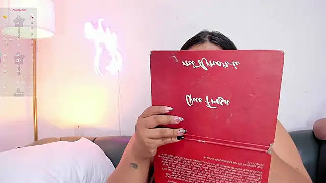 Snapshot of Sexxchubby chatting on January 9, 11:06 pm Sexxchubby online show from January 9, 11:06 pm