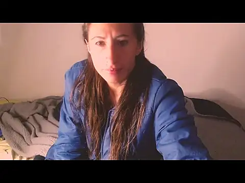 Snapshot of NathaSlave chatting on February 5, 9:25 am NathaSlave online show from February 5, 9:25 am