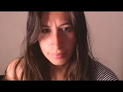 Snapshot of NathaSlave chatting on February 8, 8:40 am NathaSlave online show from February 8, 8:40 am