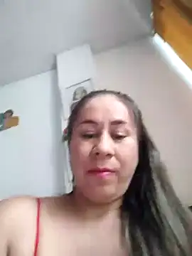 Snapshot of Nala1986 chatting on October 15, 8:42 pm Nala1986 online show from October 15, 8:42 pm