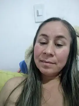 Snapshot of Nala1986 chatting on October 30, 1:51 am Nala1986 online show from October 30, 1:51 am