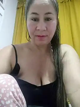 Snapshot of Nala1986 chatting on November 3, 11:37 pm Nala1986 online show from November 3, 11:37 pm