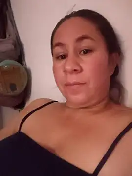 Snapshot of Nala1986 chatting on November 15, 5:16 am Nala1986 online show from November 15, 5:16 am