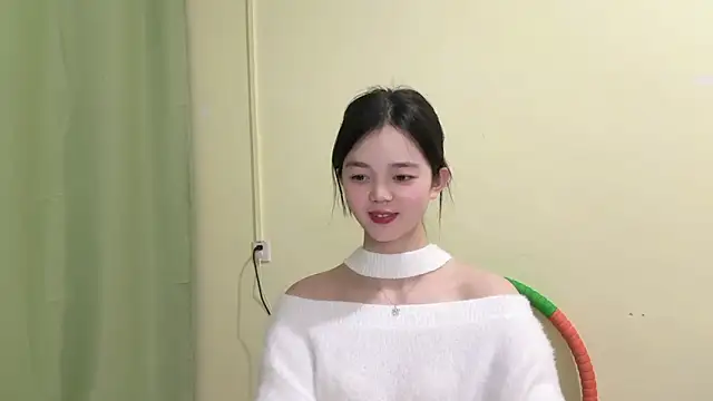 Snapshot of Nicole-13 chatting on February 8, 1:47 pm Nicole-13 online show from February 8, 1:47 pm