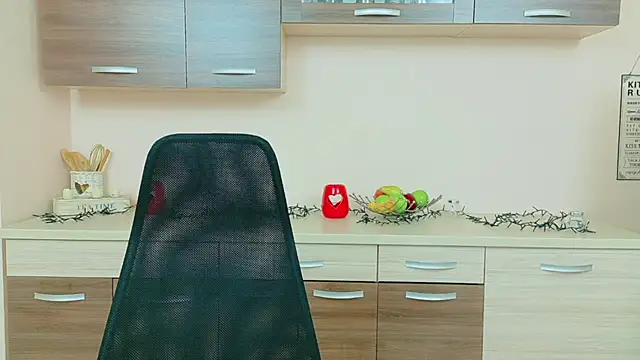 Julia Jae online show from March 14, 6:41 am