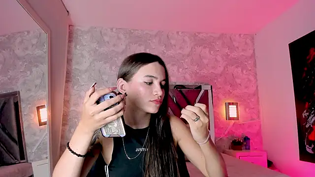 aitana baker  online show from January 14, 6:13 pm