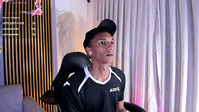 JulienSaint online show from March 22, 11:13 am