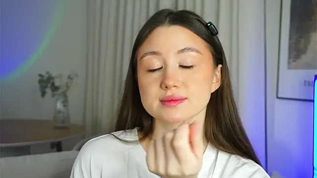 Snapshot of vvillywonka chatting on February 22, 1:40 am vvillywonka online show from February 22, 1:40 am