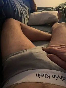 Snapshot of Bigtitsloveshow chatting on February 8, 8:18 am Bigtitsloveshow online show from February 8, 8:18 am