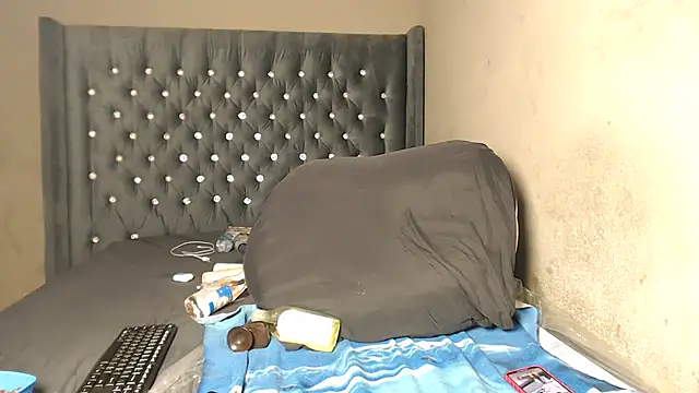 Kikie23 online show from October 13, 12:43 am