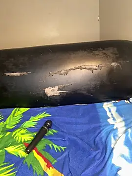 Snapshot of Kikie23 chatting on April 11, 12:09 pm Kikie23 online show from April 11, 12:09 pm