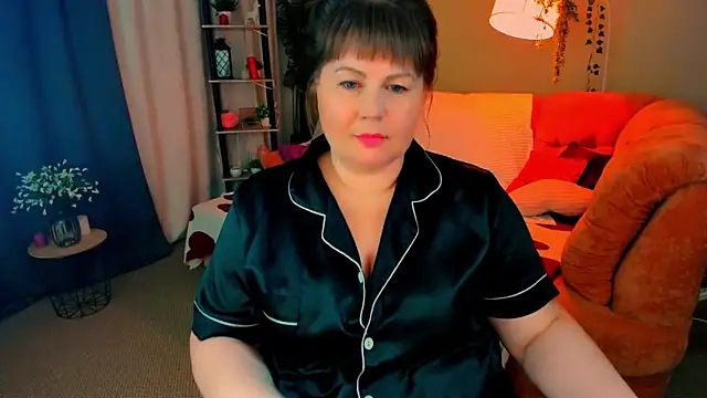 CrystaalStaar online show from July 13, 8:33 pm