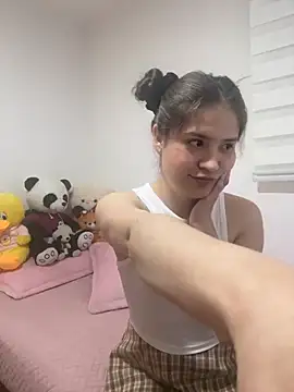 Emilyybennet  online show from September 11, 11:49 pm