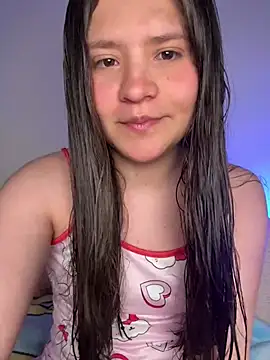 Snapshot of Emilyybennet_ chatting on July 20, 4:16 am Emilyybennet online show from July 20, 4:16 am