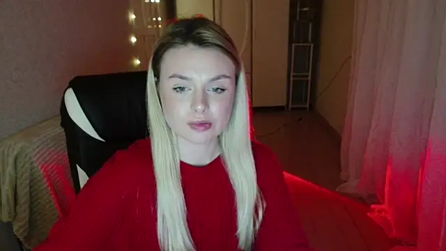 Snapshot of AngelicaHollywood chatting on February 13, 8:16 pm AngelicaHollywood online show from February 13, 8:16 pm