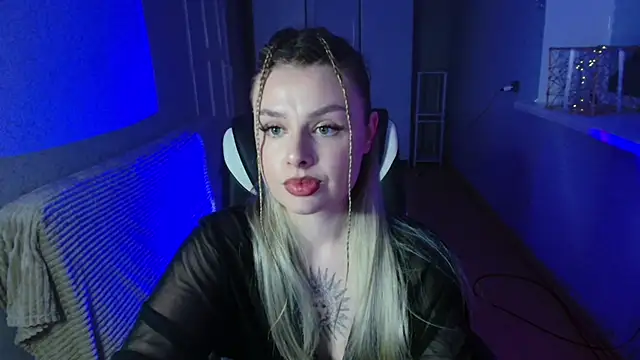 Snapshot of AngelicaHollywood chatting on February 22, 8:18 pm AngelicaHollywood online show from February 22, 8:18 pm