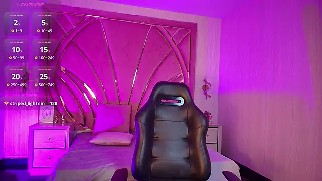 Emilia Bons online show from March 10, 1:27 pm