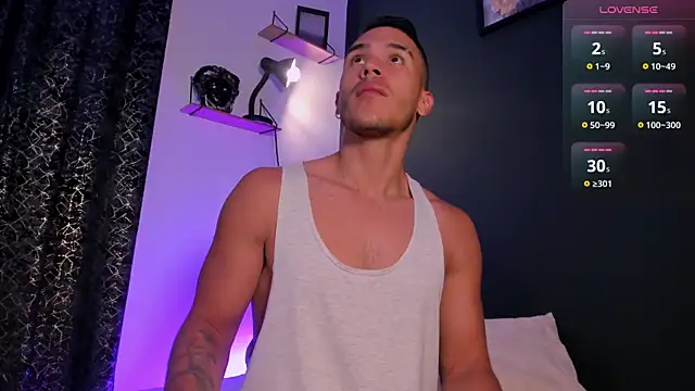 Snapshot of MarkSantozz chatting on February 10, 6:01 pm MarkSantozz online show from February 10, 6:01 pm