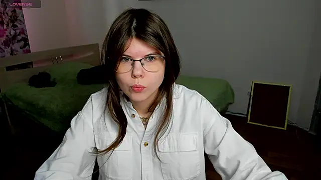 Beatrisss online show from December 1, 7:35 am