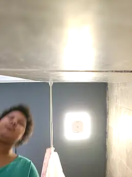 chocolate bella online show from February 19, 3:30 pm