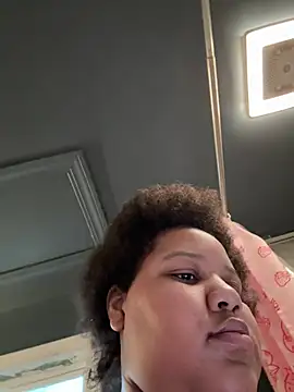 chocolate bella online show from March 7, 2:25 pm